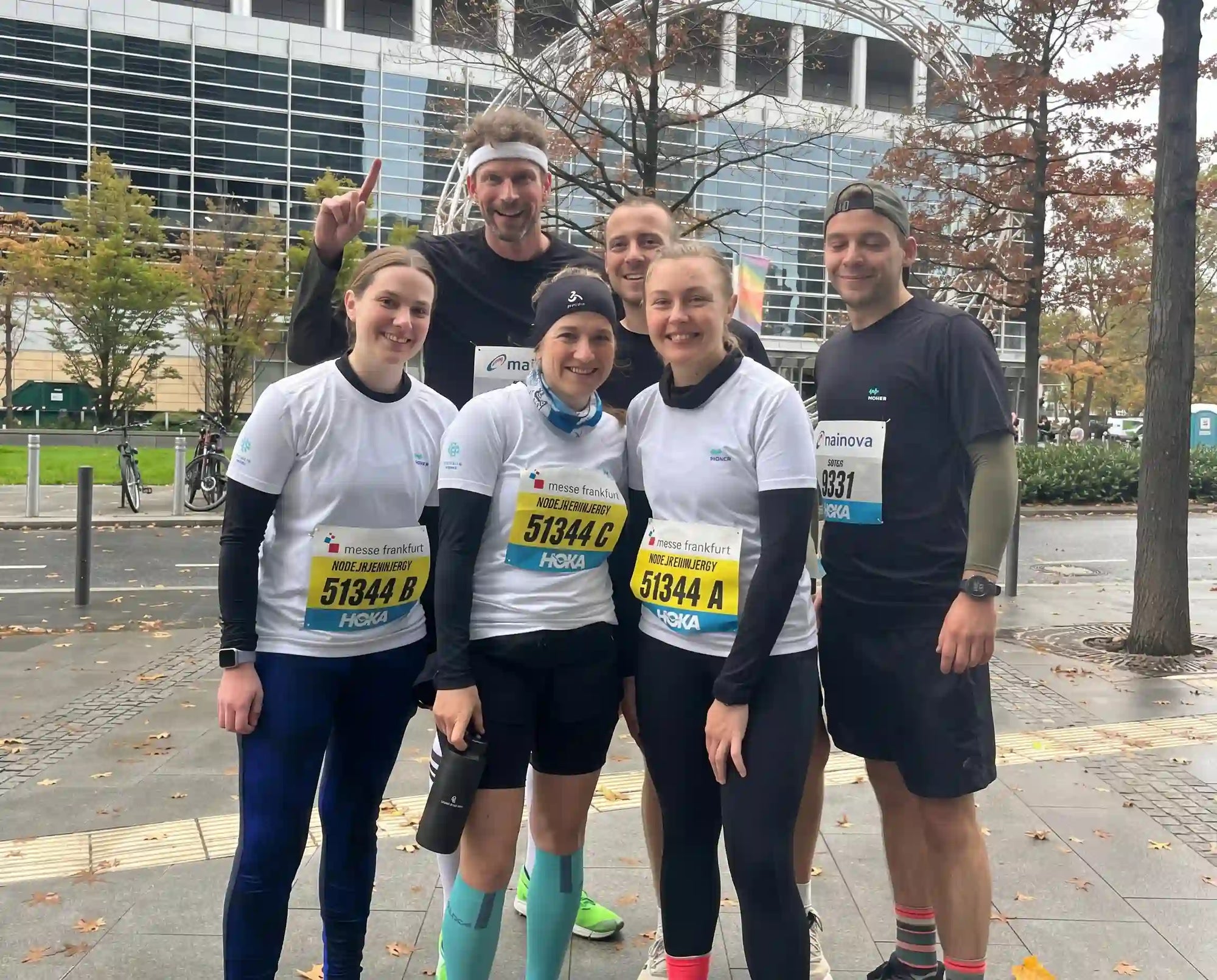 Sustainable running shirts made from recycled polyester for the node.energy team